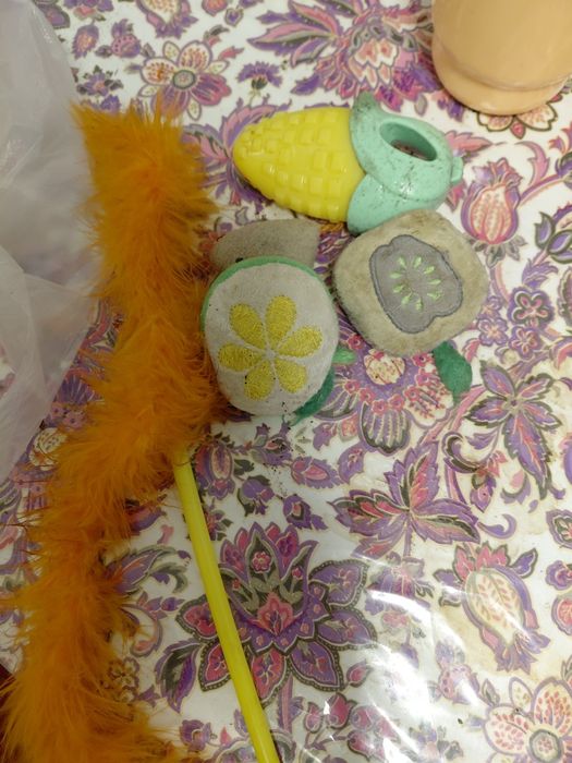 Продам  игрушки для кошек