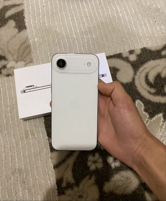 iPhone 17 air белый
