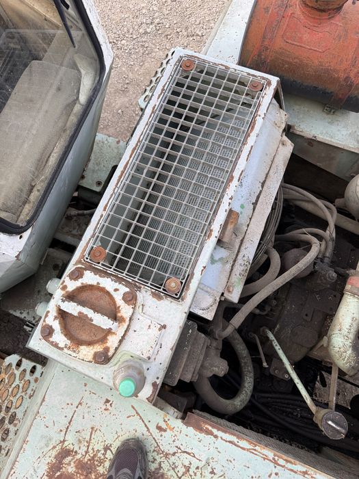 Vand sau dezmembrez vola liebherr l541