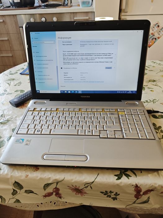 Лаптоп Тошиба сателит Л 500