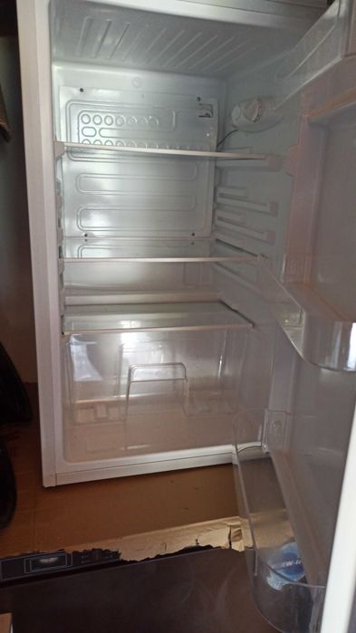 Хладилници под барови