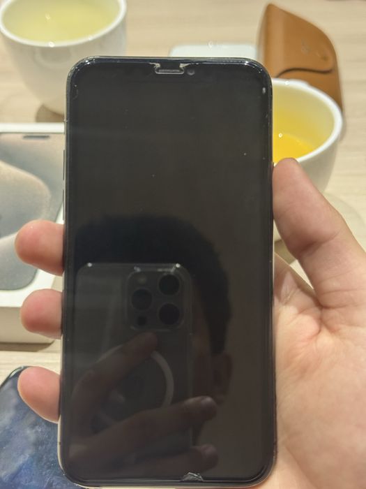 Iphone 11pro ishlashi yaxshi