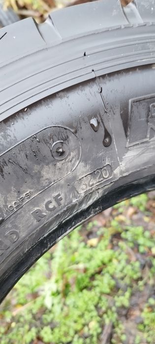 Гуми за камион BRIDGESTONE 215/75 R 17,5  4 броя.