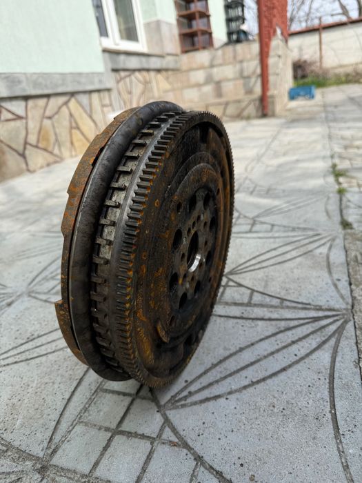 Продавам съединител + двумасов маховик (комплект)  За Мерцедес бенз