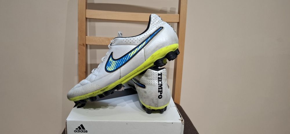 Бутонки Nike Tiempo