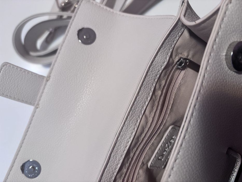 Дамска чанта DeeZee от еко кожа - НОВА