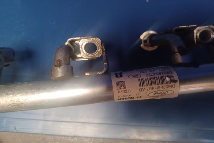 Rampa injectoare DM5G9H487AB Ford B-MAX prima generatie