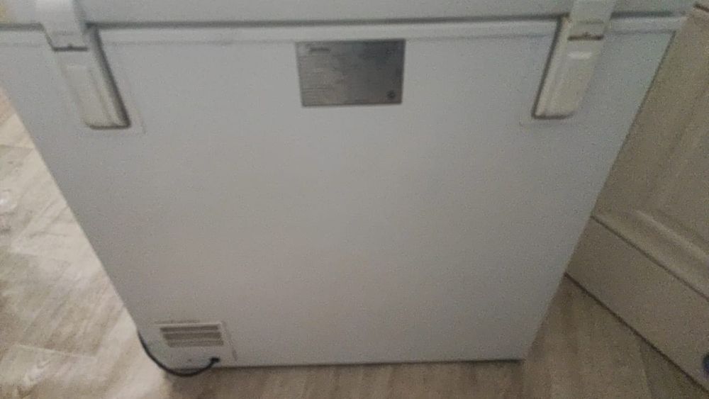 Морозильник продам срочно