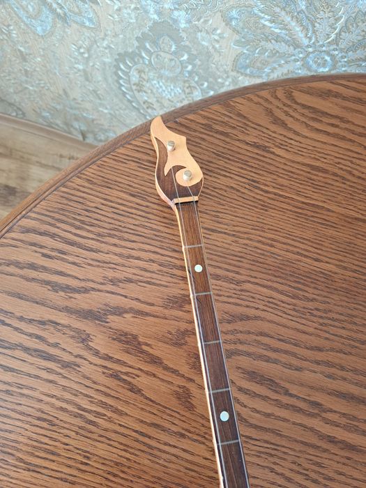 Очень красивая домбра