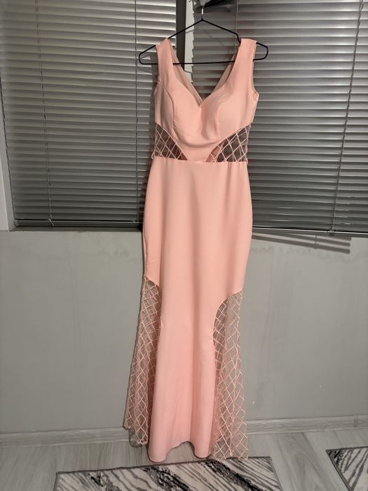 Официална рокля