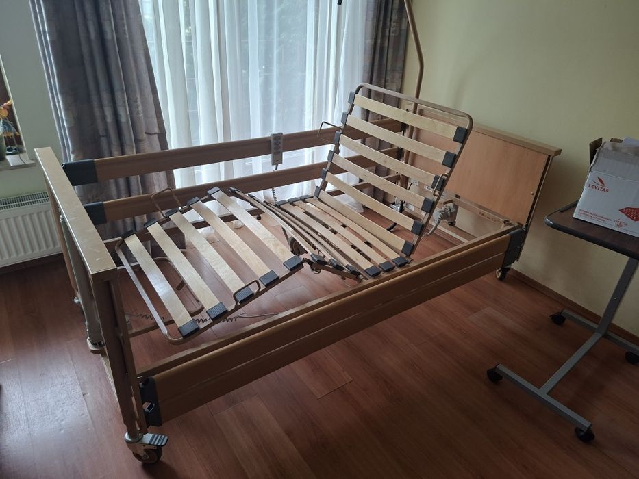 Pat spital, saltea, saltea escare,  masă