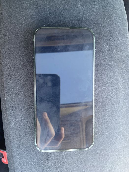 Айфон 13 простой