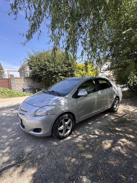 Toyota yaris 2008