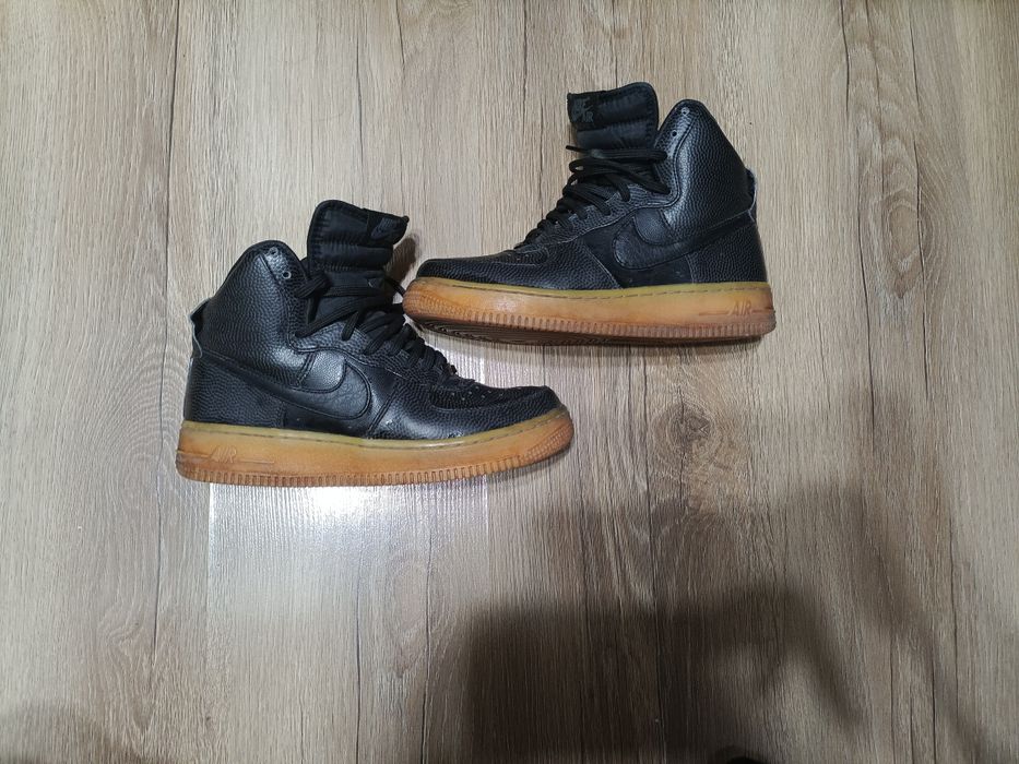 Фирменные кроссовки Nike Air