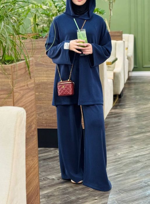 Kuzgi ayollar dvoykasi, kapyushonlik