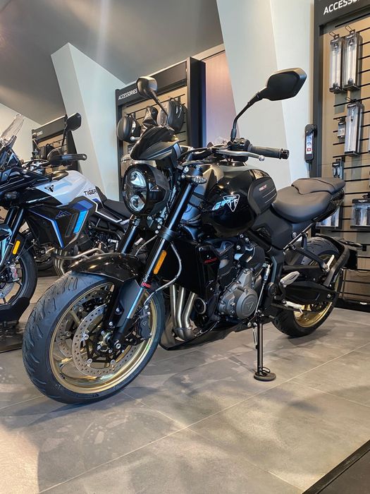 Motocicletă Triumph Trident 800 | Rate | Leasing