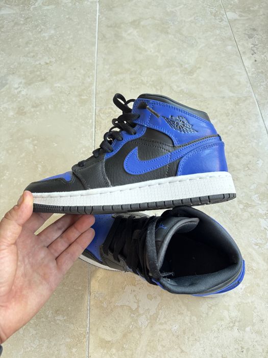 Nike Air Jordan 1 Mid Hyper Royal Blue