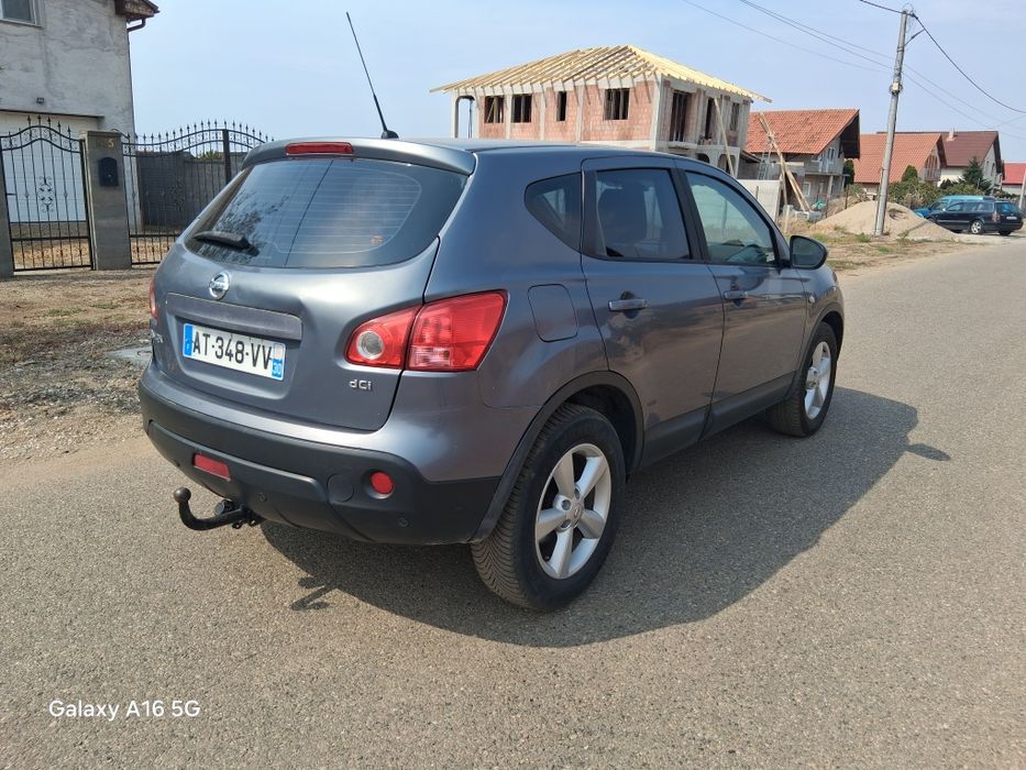 Vând Nissan qasqai