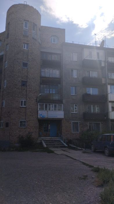 Продаётся 6-и комнатная квартира