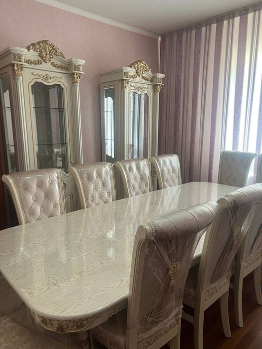 Стол стул сотилади