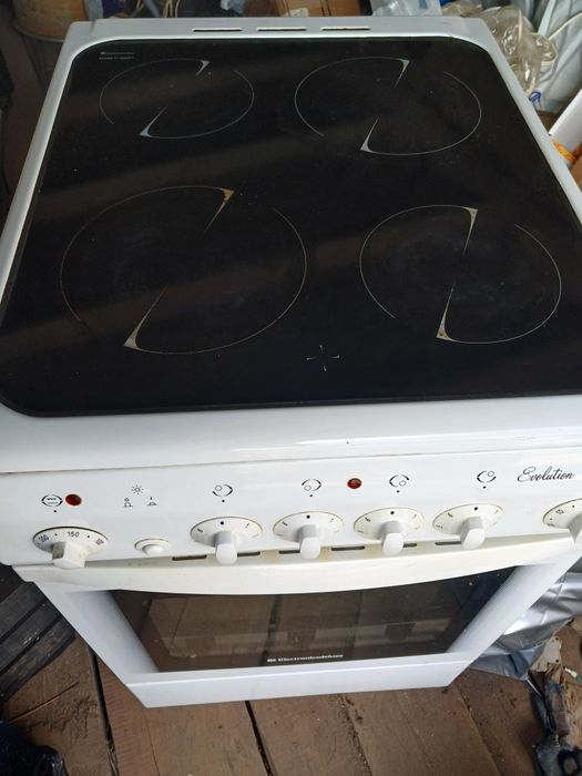 Продам  эл.плиту