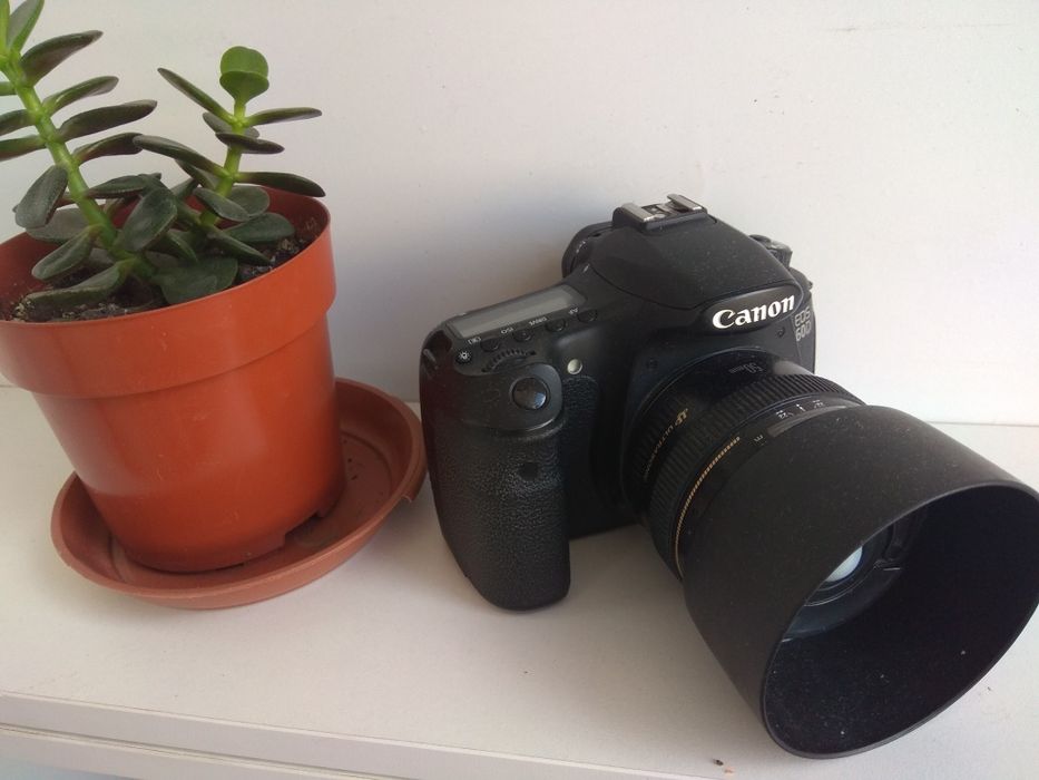 Фотокамера  Canon