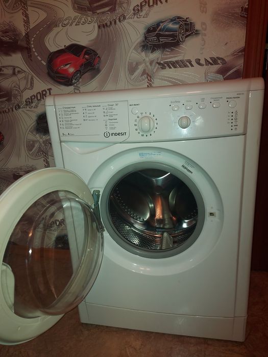 Стиральная машина indesit