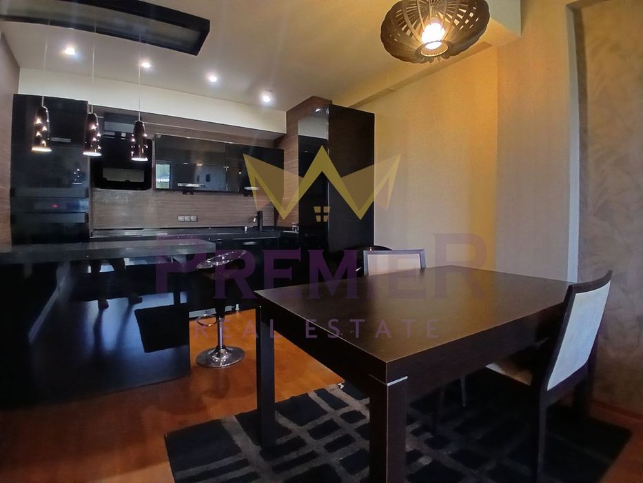 Дава се под наем Двустаен апартамент в Варна, Център - 80 кв.м за 714 € - Снимка #2