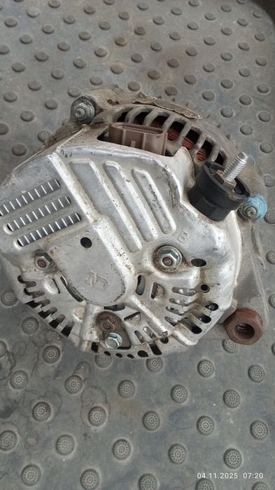Продам генератор  на Лексус рх.300