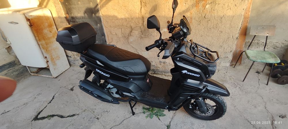 Скутер бензиновый DRONGO; модель: TANK