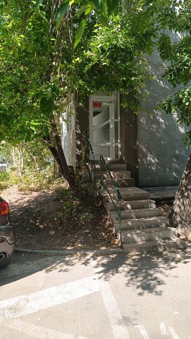 Inchiriez apartament 2  camere,parter,,zona Colonadelor,ANCPI,