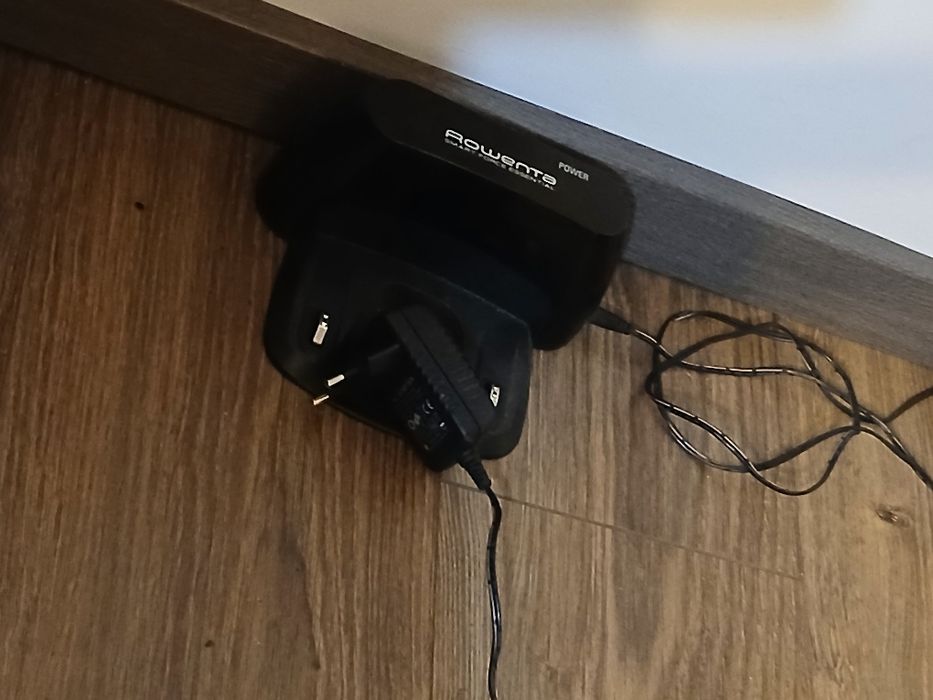 Robot aspirator Roventa