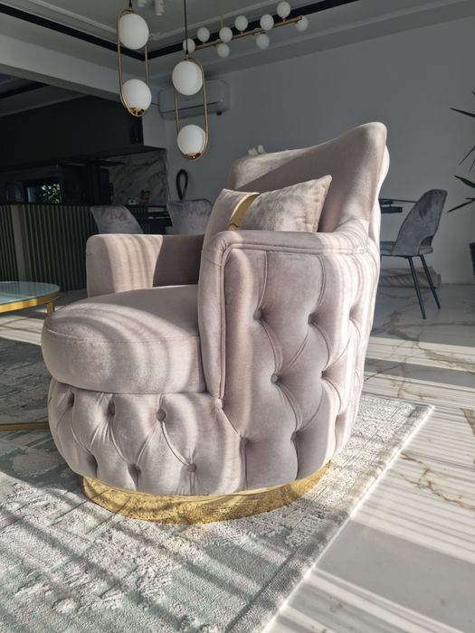 Fotoliu chesterfield bej nou