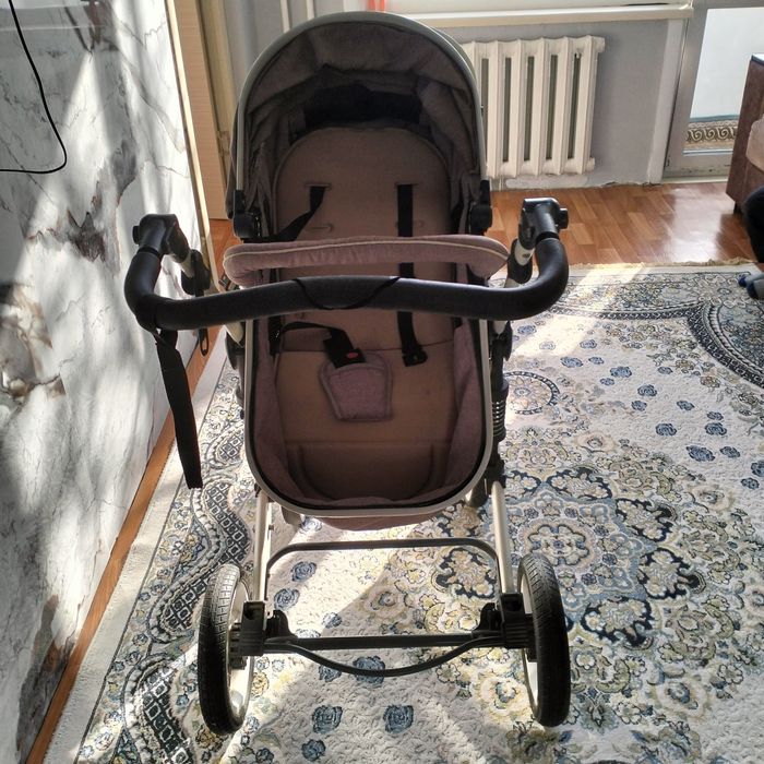 Продам коляску 10000