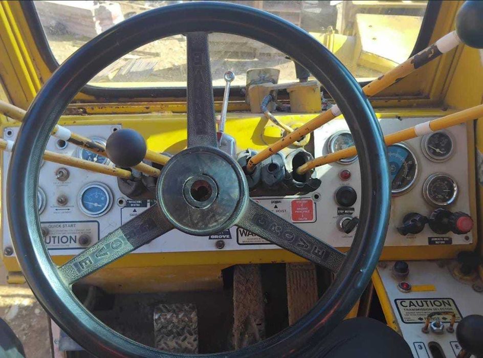 GROVE macara pe pneuri RT 625