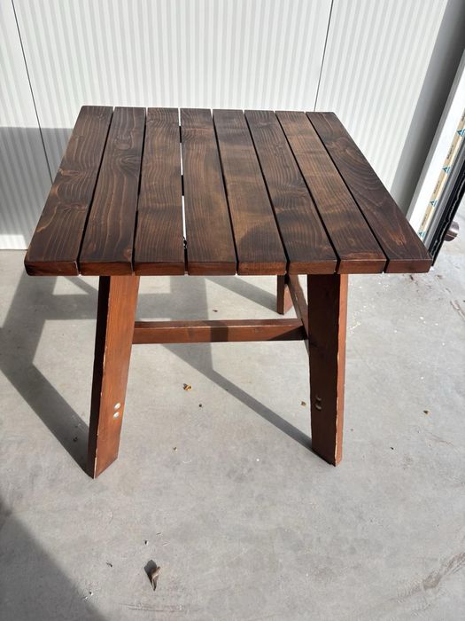 Маси от масивно дърво