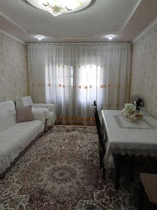 Юнусабад 18  кв 4/4/4 85м2 Кирпичний дом 77-серия