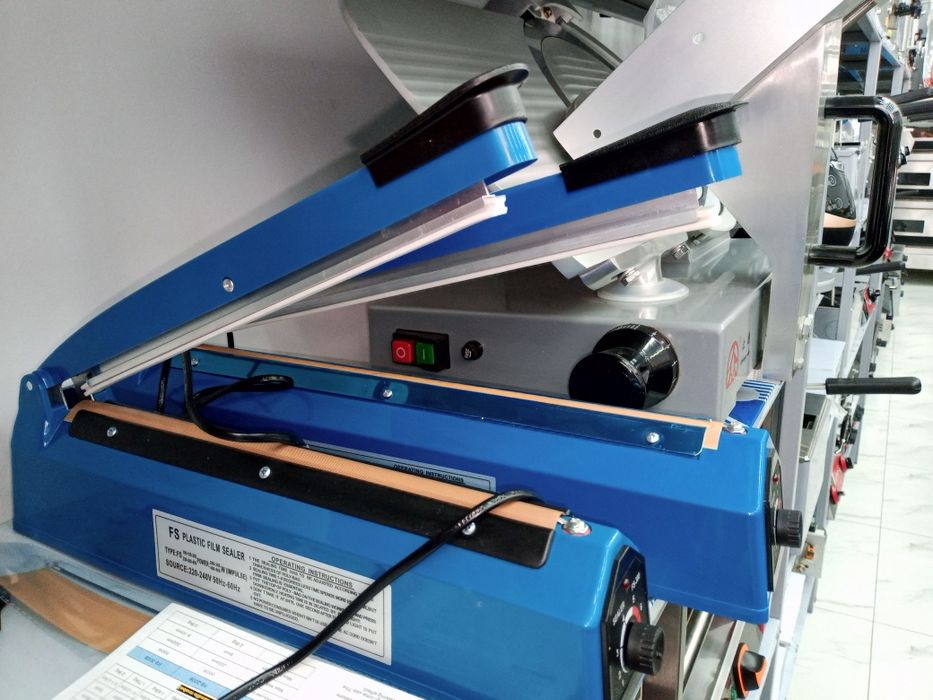 Dazmol   Paketlani ogʻzini Zapayshik qladigan Aparat Dastavka bor