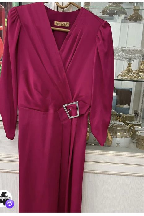 Платья красный туфли