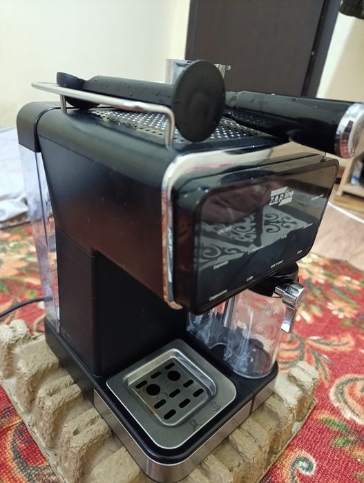 Кофемашина(кофеварка)