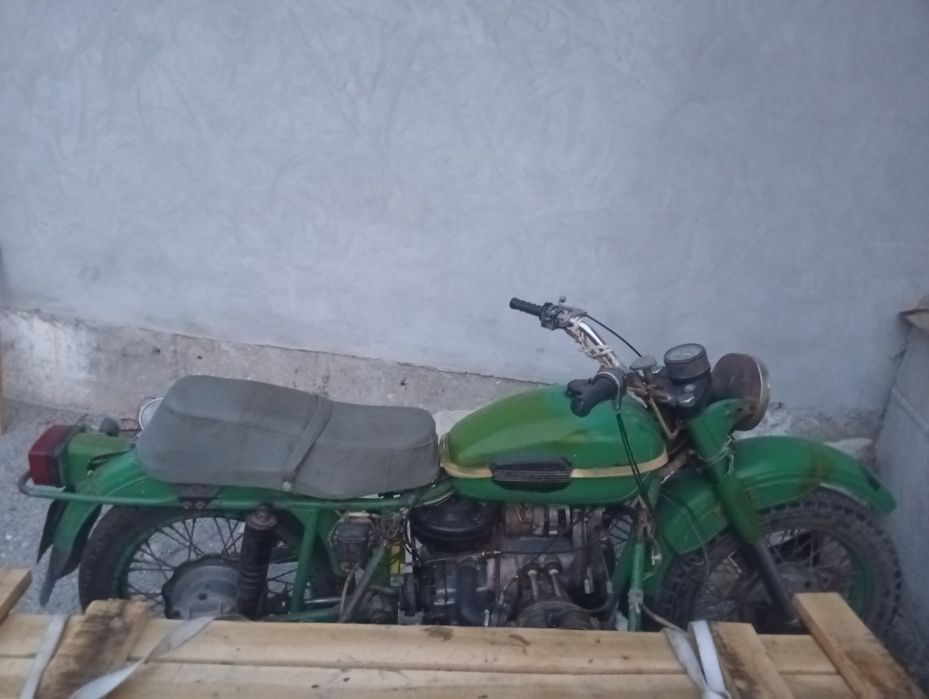 Урал сотилади олтиарикда