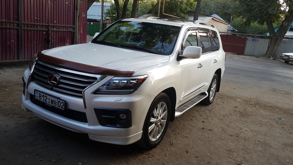 Продам лед фары на Lexus LX570
