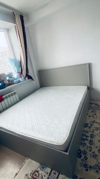 кровать для спальни