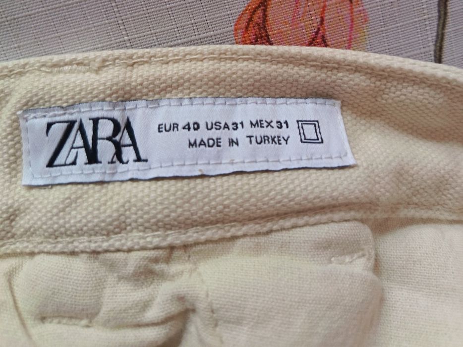 Pantaloni jeans Zara