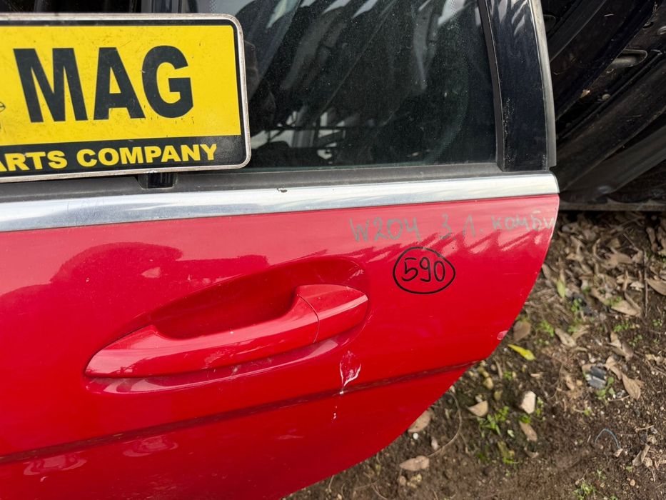 Задна лява врата  Мерцедес Mercedes W204 комби ном 9