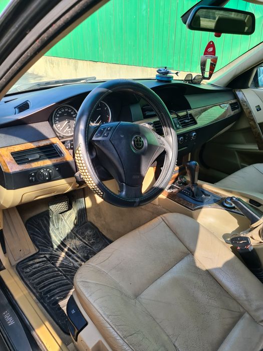 Vând bmw e60 3.0 tdi hp 231 2006