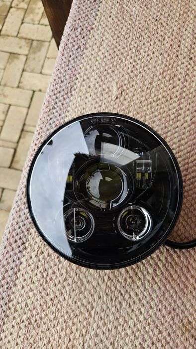 Far auto moto rotund 5.75" 14.6cm LED.