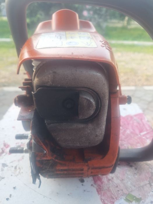 Husqvarna 236 nefuncțional