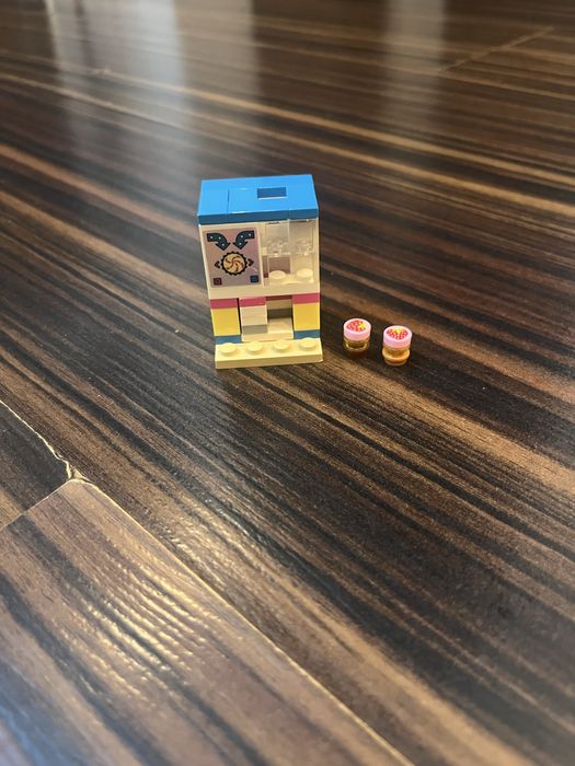 Set lego friends cafeneaua cu briose a oliviei