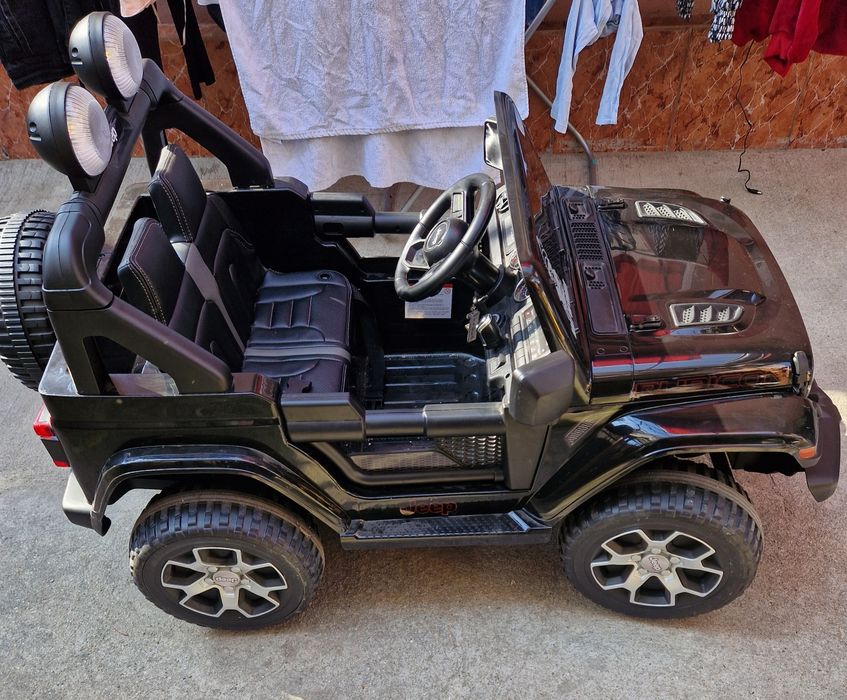 Masinuta electrica 4x4 Premier Jeep Wrangler Rubicon, 12V, pentru copi